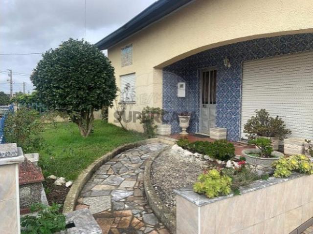 Moradia T3 em Aveiro Aradas
