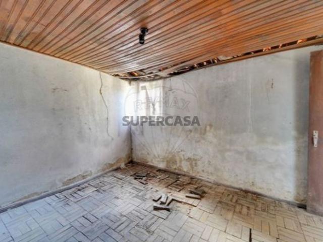 Moradia T3 em Avelãs de Cima