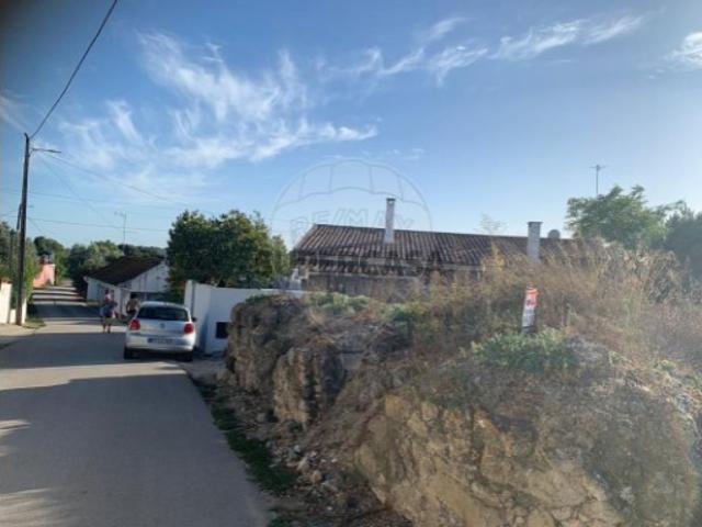 Moradia T3 em Azoia de Cima e Tremês