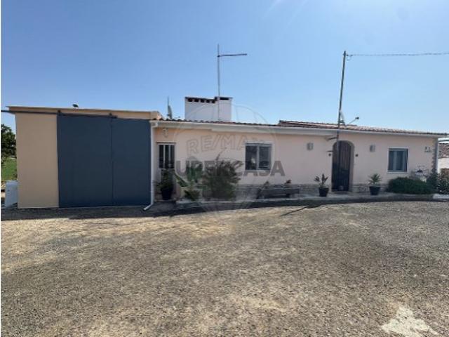 Moradia T3 em Achete, Azoia de Baixo e Póvoa de Santarém