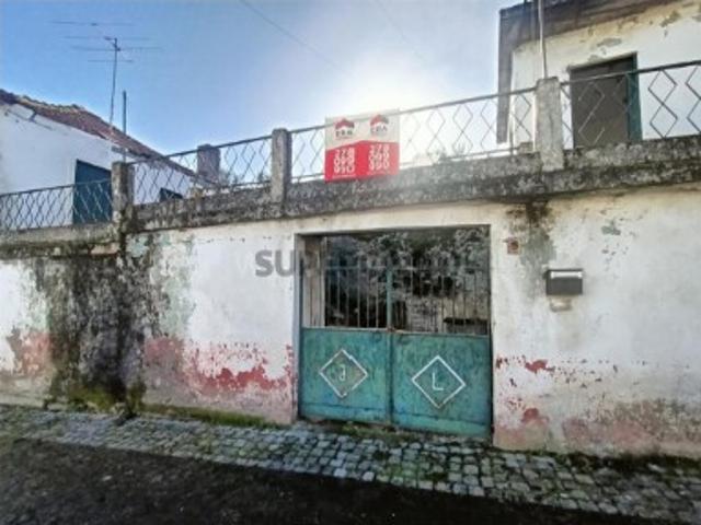 Moradia T3 em Água Revês e Crasto
