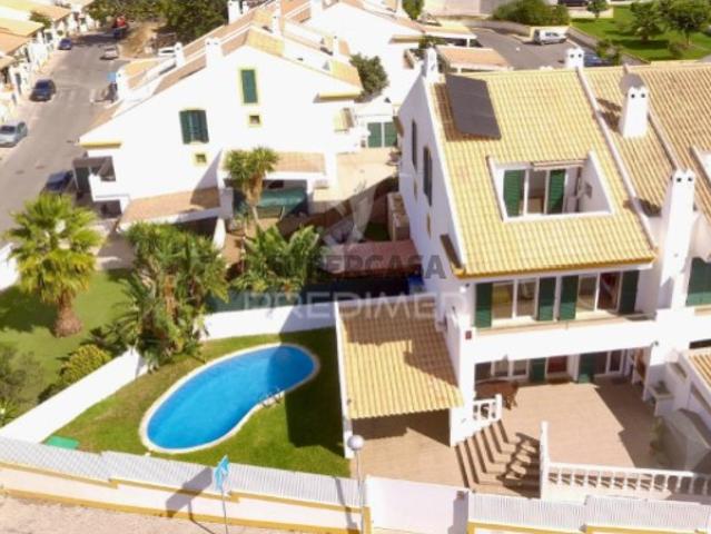 Moradia T3 em Albufeira e Olhos de Água