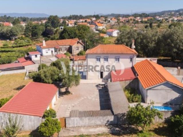 Moradia T3 em Alvarães Conforto, Natureza e Excelente Localização