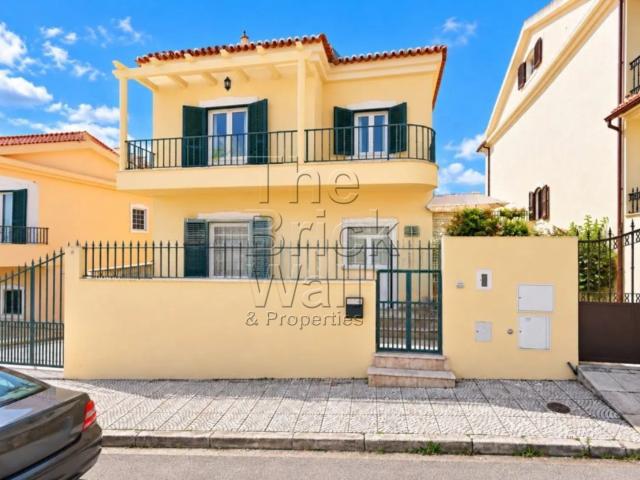 Moradia T3 em Alverca do Ribatejo com Vista Rio Tejo | Garagem e Terraço – Imóvel da Banca