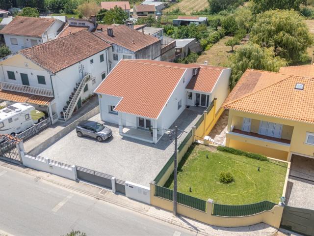 Moradia T3 em Antanhol com generoso terreno Coimbra 127m² Assafarge e de Antanhol
