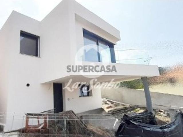 Moradia T3 em Belinho