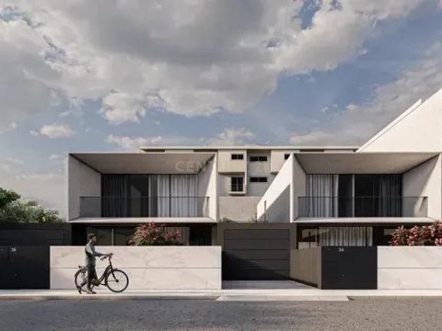 Moradia T3 Em Banda com 3 Suites e 1 Escritório em Palmeira