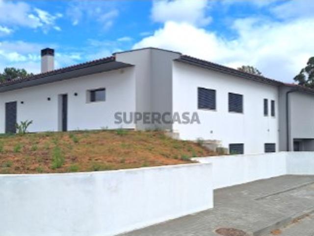 Moradia T3 Moderna em Leiria