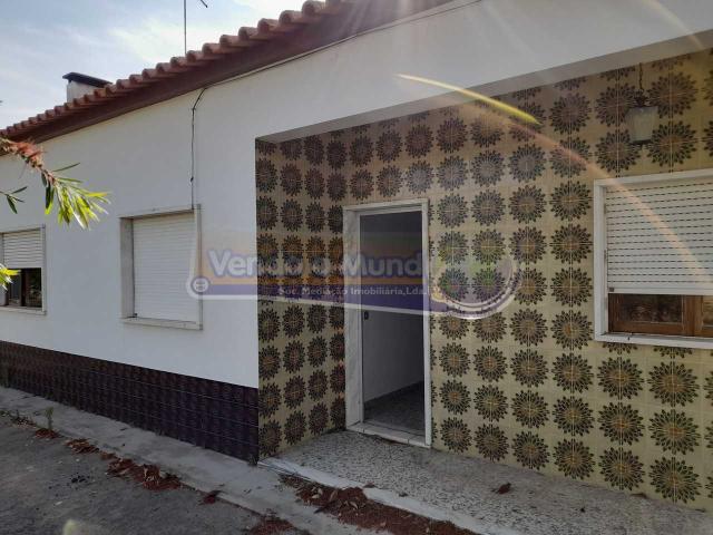 Moradia T3 em Biscainho, Coruche CRCH156
