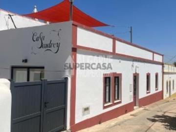 Moradia T3 em São Sebastião