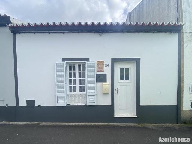 Moradia T3 em bom estado de conservação PRONTA A HABITAR