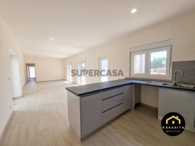 Moradia T3 em Calvaria de Cima