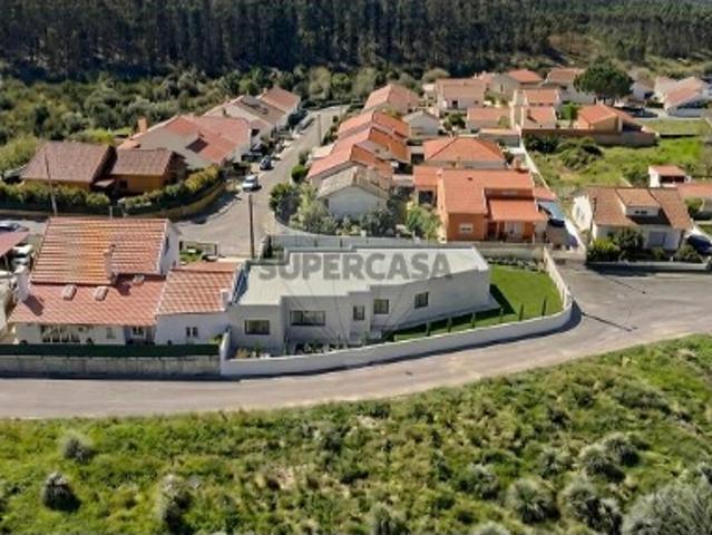 Moradia T3 em Campelos e Outeiro da Cabeça
