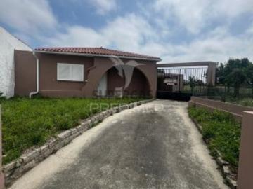 Moradia T3 em Canelas e Fermelã