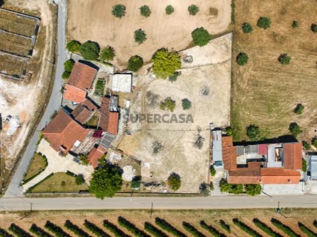 Moradia T3 em Casével e Vaqueiros