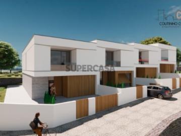 Moradia T3 em Castelões