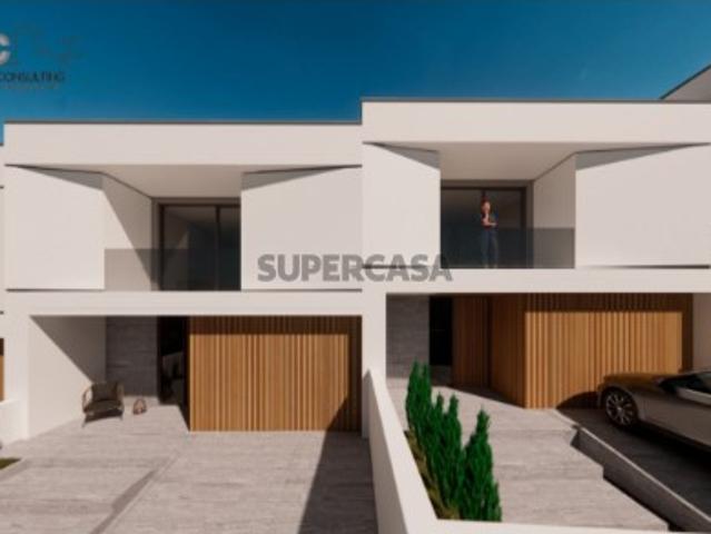 Moradia T3 em Castelões