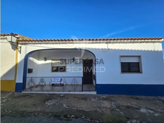 Moradia T3 em Castro Verde e Casével