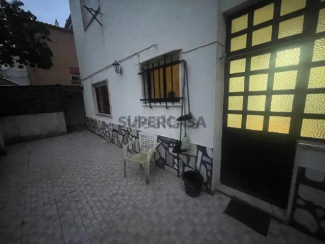 Moradia T3 em Carnaxide e Queijas
