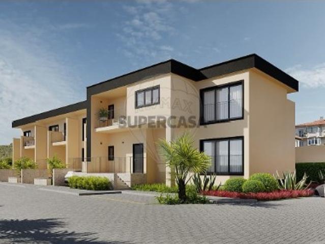 Moradia T3 em Carcavelos e Parede