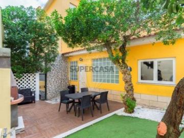 Moradia T3 em Carcavelos e Parede