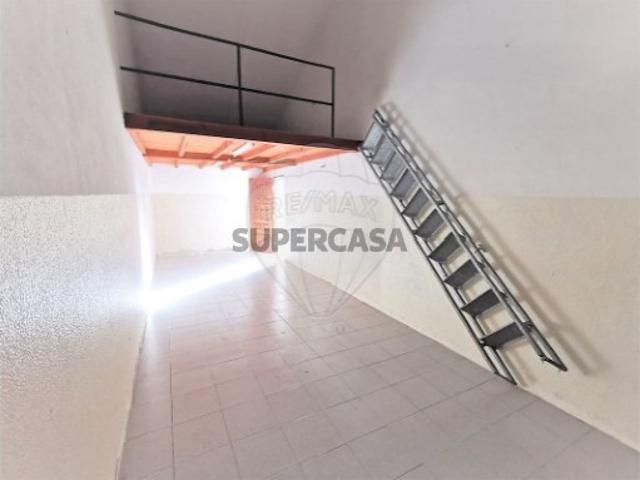 Moradia T3 em Carregado e Cadafais