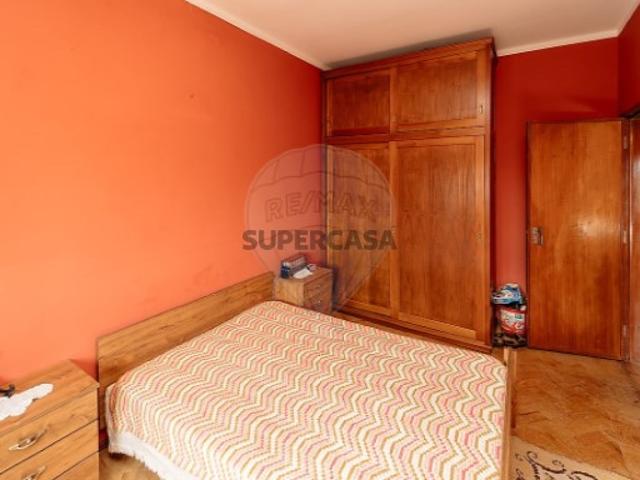 Moradia T3 em Carvoeira e Carmões