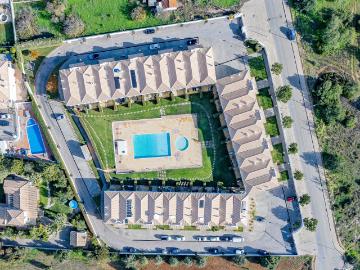 Moradia T3 em condomínio com piscina nas Ferreiras, Albufeira