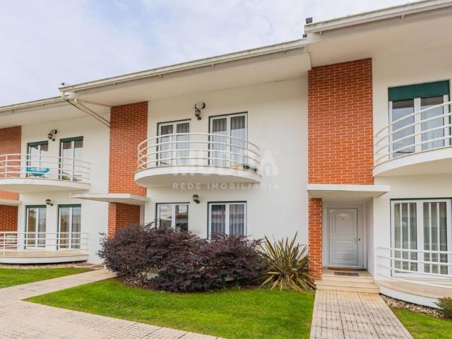 Moradia T3 em condomínio fechado com piscina – Cacia, Aveiro