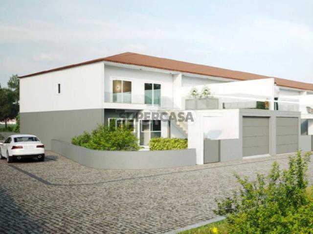 Moradia T3 em Condomínio Fechado Fonte Santa Villas | Marinha Grande