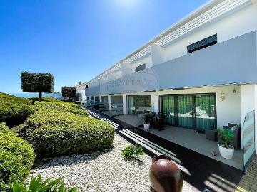 Moradia T3 em condomínio privado, com garagem, piscina e jar. 153m² da Lourinhã e Atalaia
