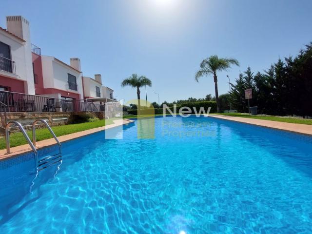 Moradia T3 em Condomínio Privado na Guia Albufeira