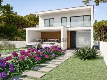 Moradia T3 em Construção à Entrada da Benedita