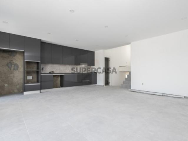 Moradia T3 em Construção em Tavira Elegância, Modernidade e Localização Privilegiada