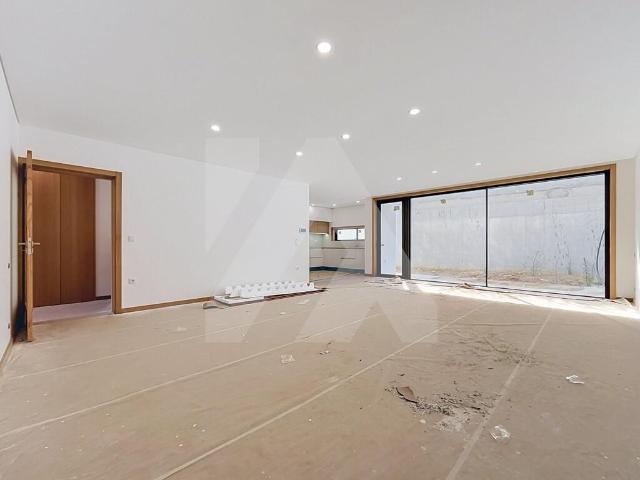 Moradia T3 em Construção – Espargo, Santa Maria da Feira