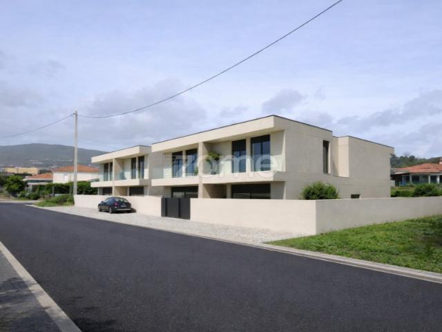 Moradia T3 em construção na Silva, Barcelos