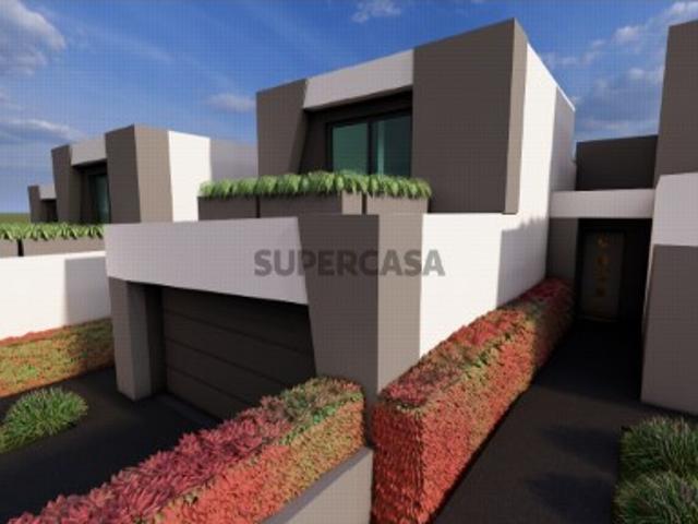 Moradia T3 em construção no Empreendimento ’VILLA PARQUE’ em Idães, Felgueiras