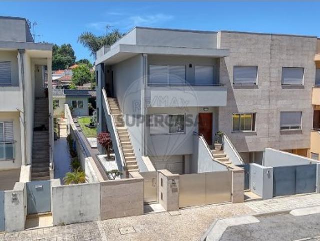 Moradia T3 em Coronado São Romão e São Mamede