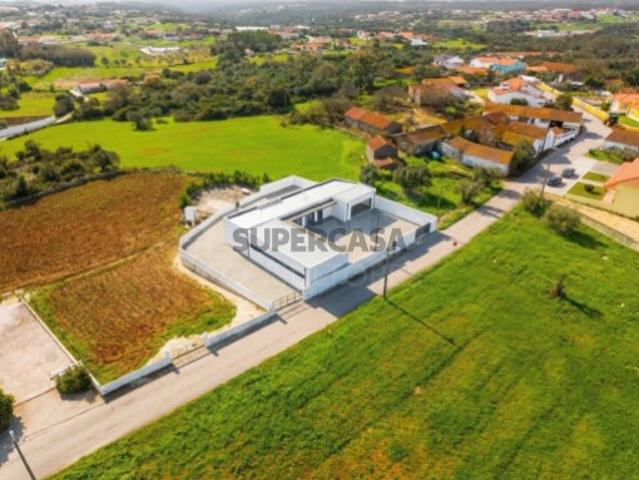 Moradia T3 em Évora de Alcobaça