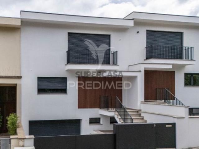 Moradia T3 em Este São Pedro e São Mamede