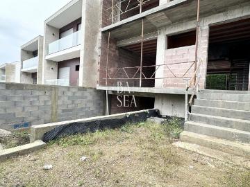 Moradia T3 em Estrutura com 3 Suítes em Lamaçães Braga 291m² Nogueira, Fraião e Lamaçães
