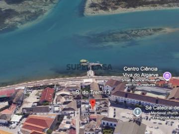 Moradia T3 em Faro Sé e São Pedro