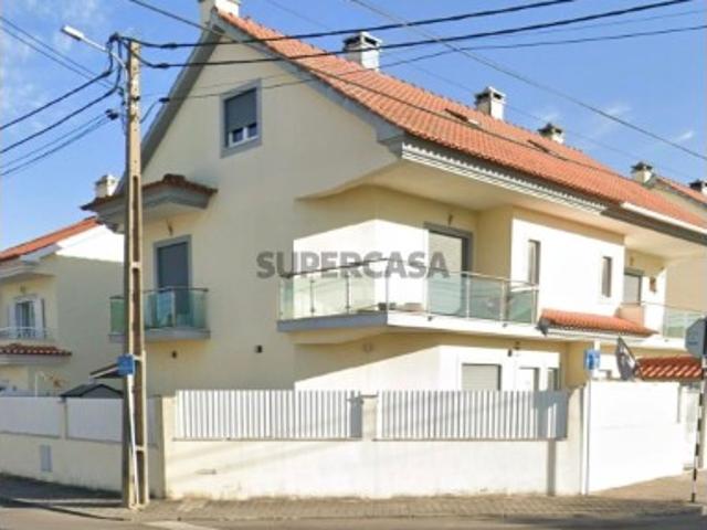 Moradia T3 em Fernão Ferro