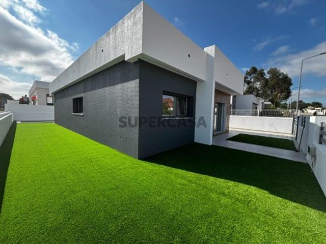 Moradia T3 em Fernão Ferro