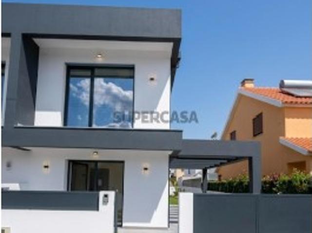 Moradia T3 em Fernão Ferro