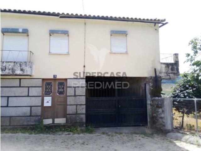 Moradia T3 em Insua
