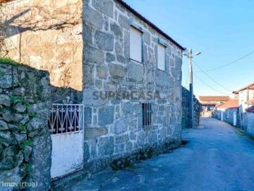 Moradia T3 em Lustosa