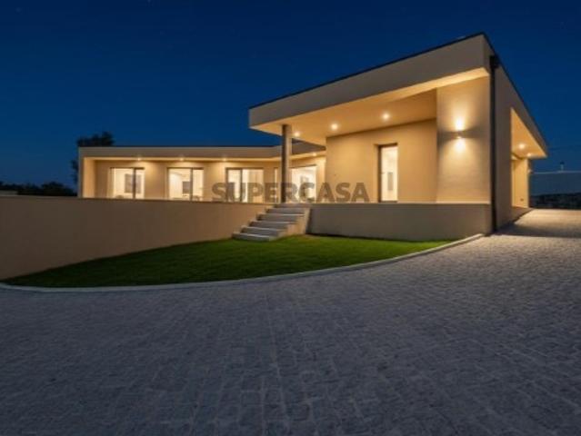 Moradia T3 em Lago