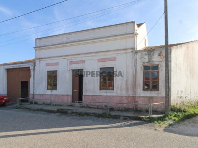 Moradia T3 em Lavos, com terreno