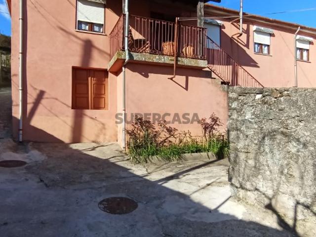 Moradia T3 em Loureiro